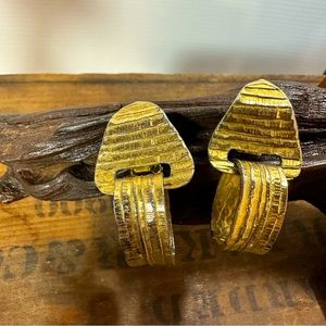 Cadoro Gold Tone Clip Earrings -Large Vintage and Fabulous❣️❣️❣️